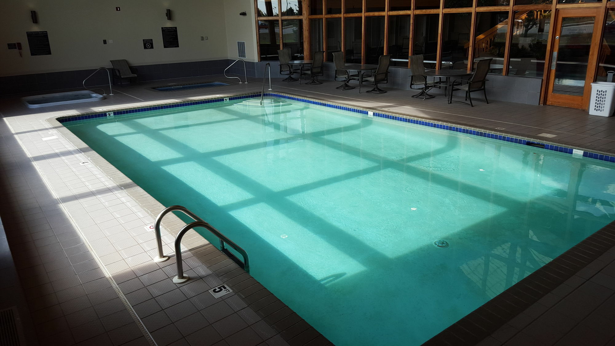 C'Mon Inn & Suites Фарго Экстерьер фото