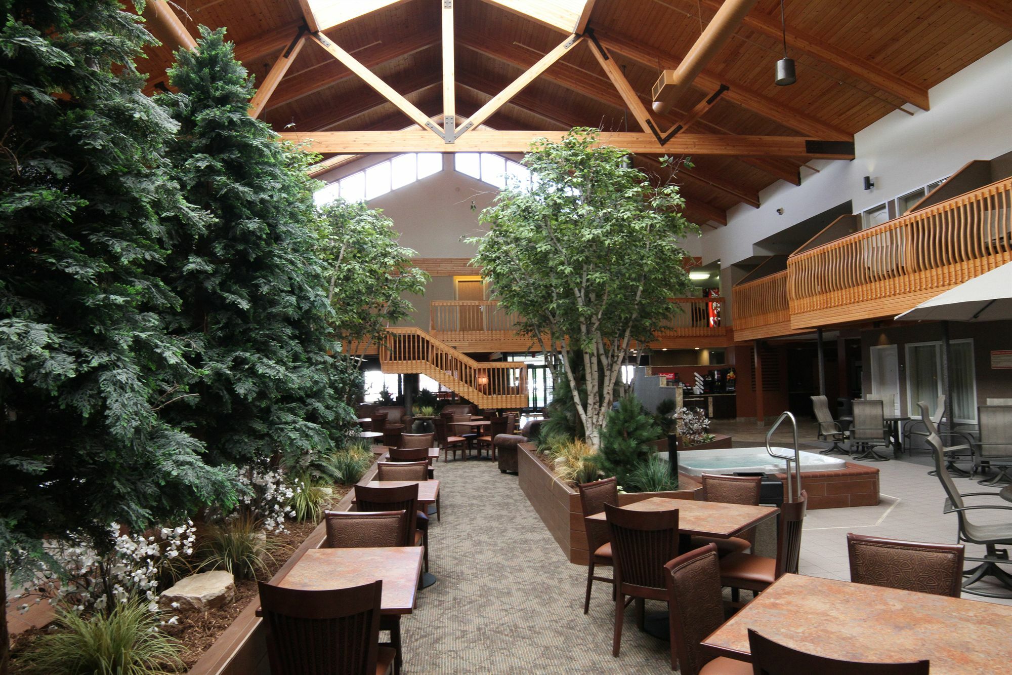 C'Mon Inn & Suites Фарго Экстерьер фото