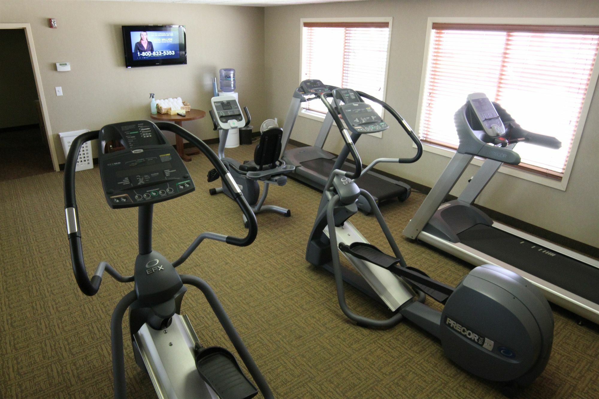 C'Mon Inn & Suites Фарго Экстерьер фото