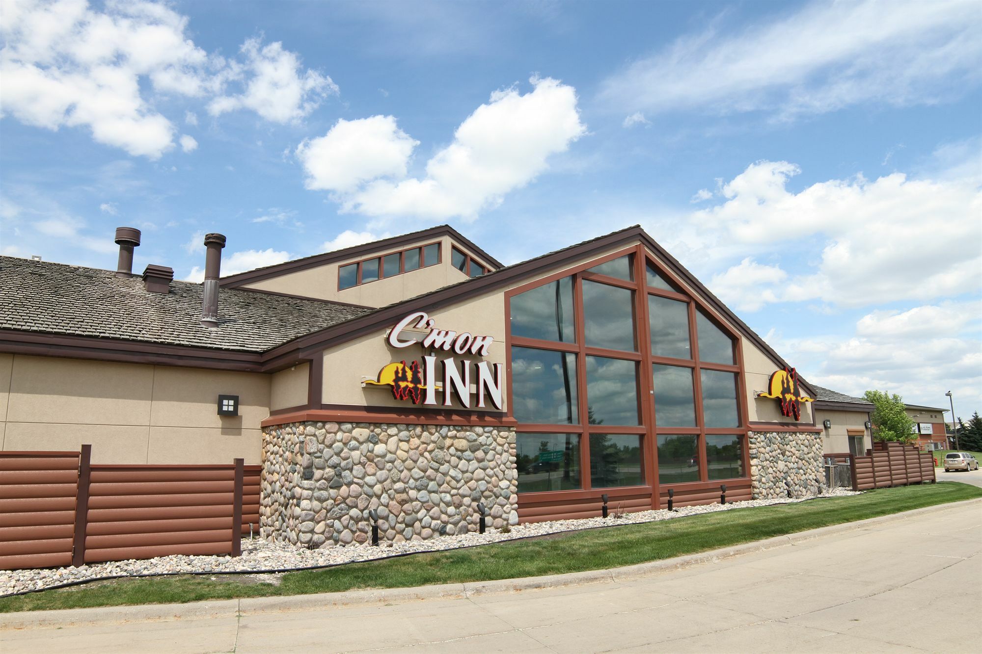 C'Mon Inn & Suites Фарго Экстерьер фото